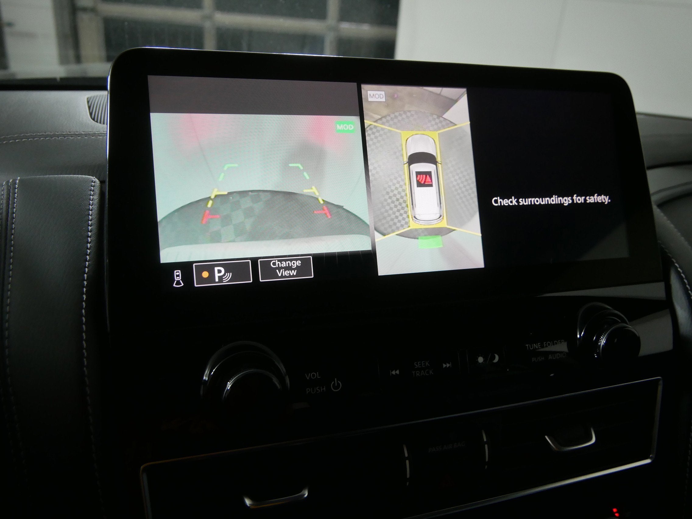 2022 INFINITI QX80 LUXE