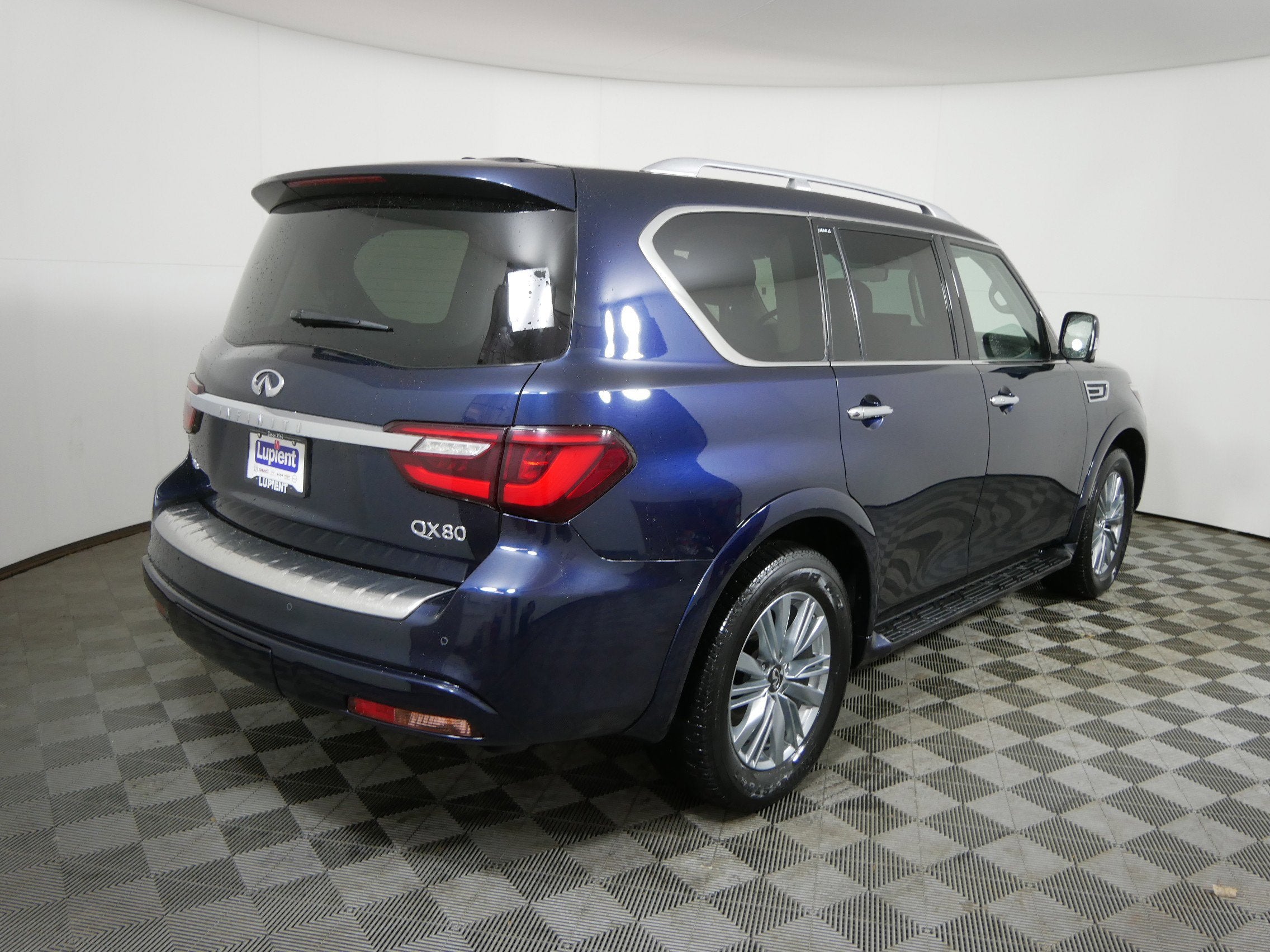 2024 INFINITI QX80 LUXE