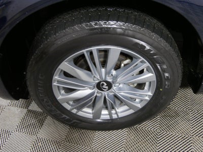 2024 INFINITI QX80 LUXE