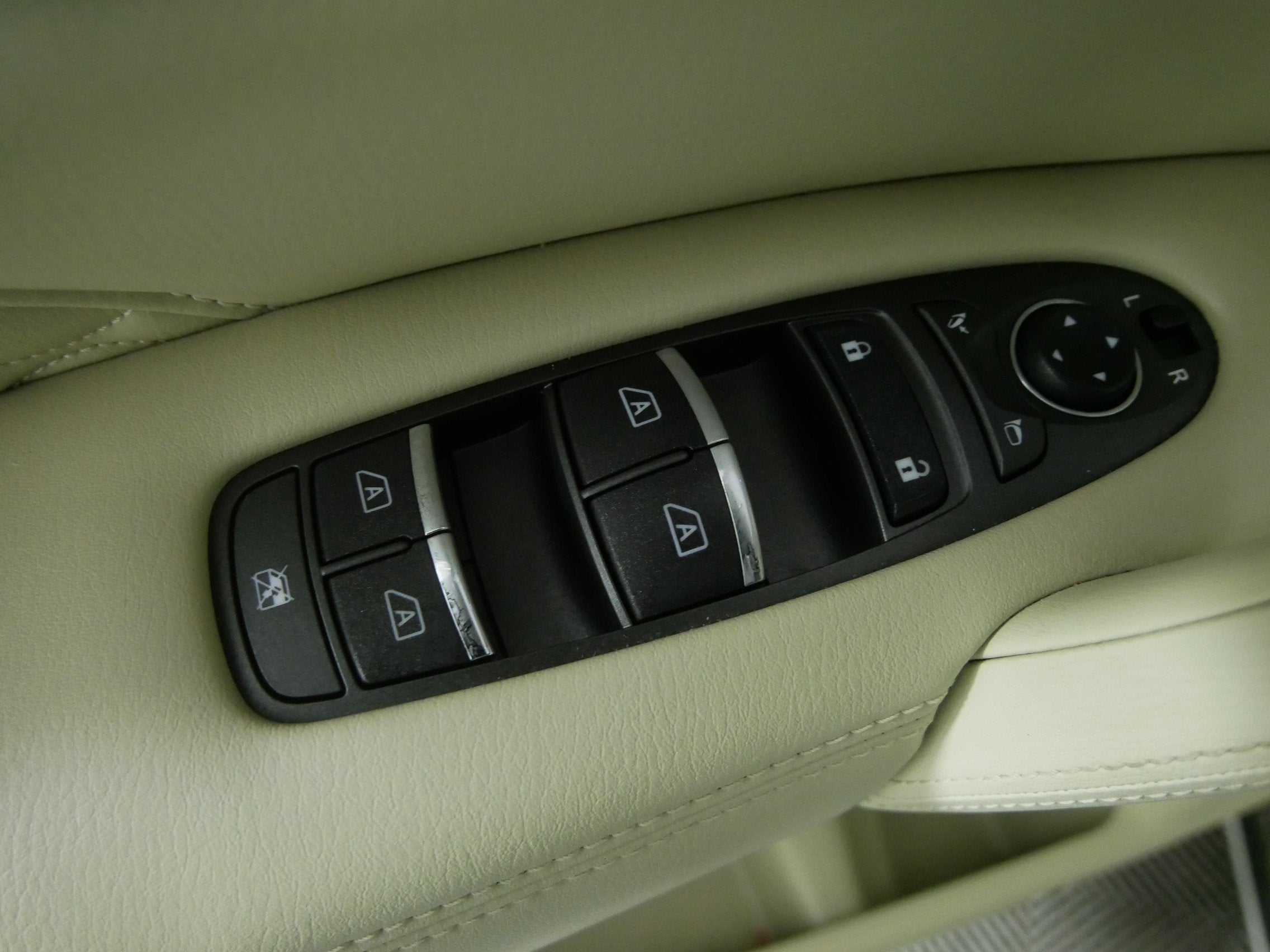 2021 INFINITI QX80 SENSORY