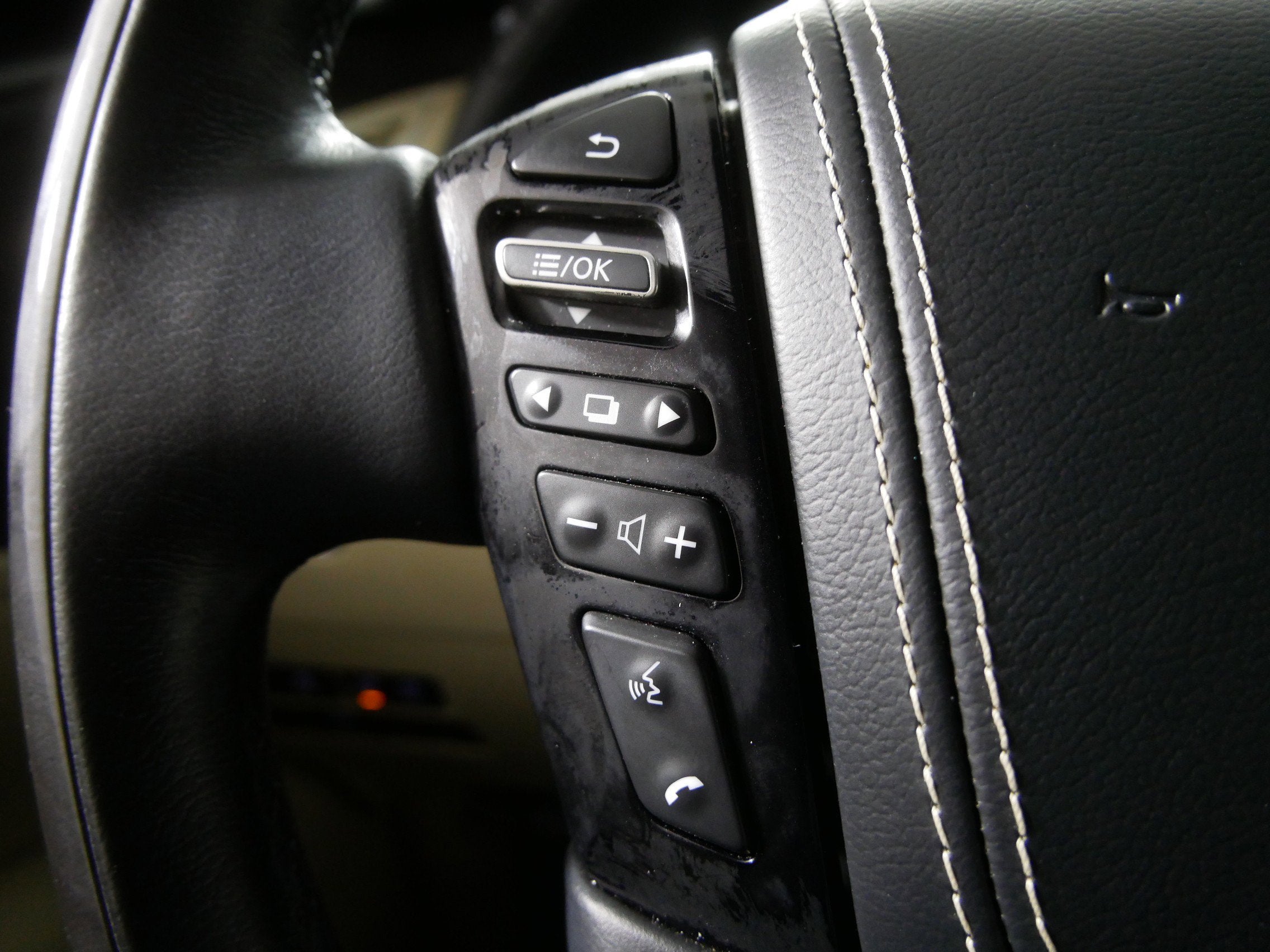 2021 INFINITI QX80 SENSORY