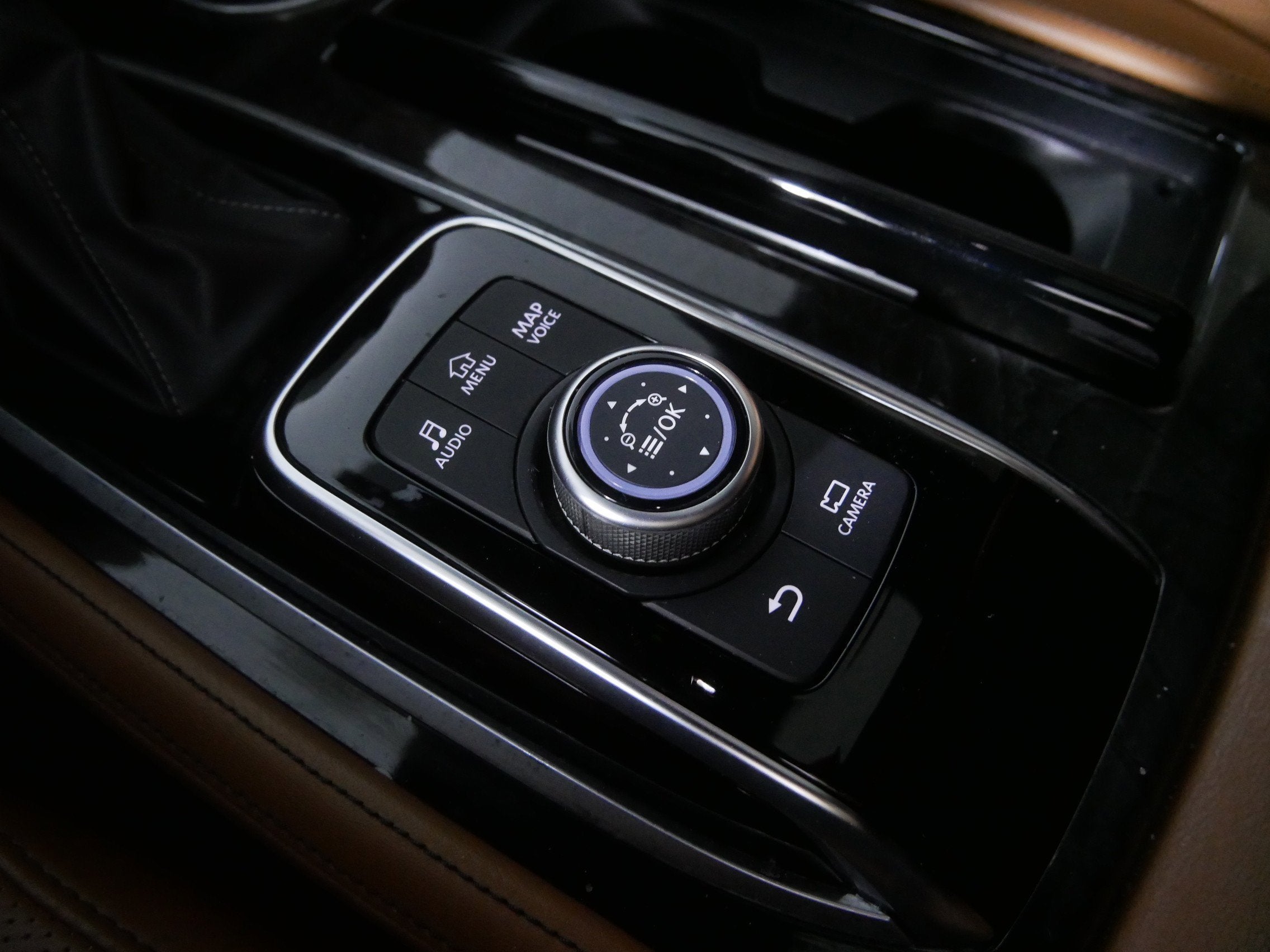 2023 INFINITI QX80 SENSORY