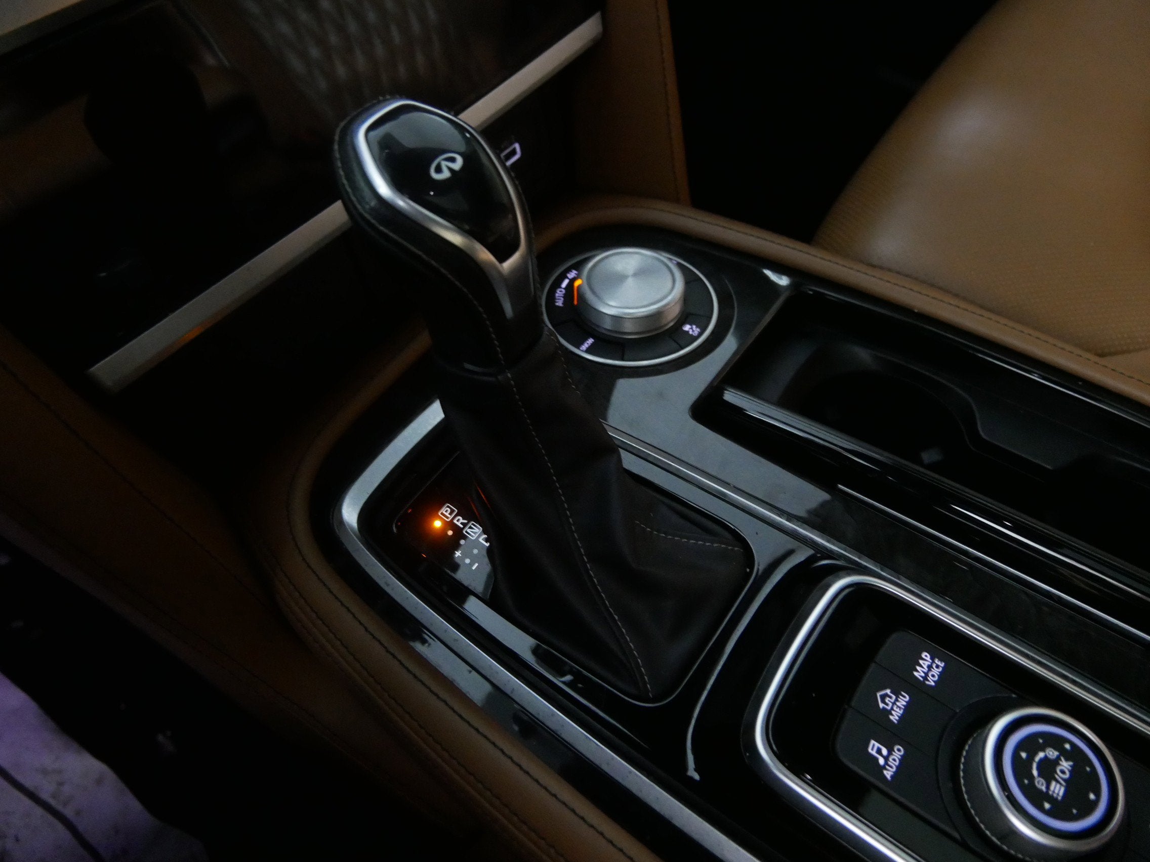 2023 INFINITI QX80 SENSORY