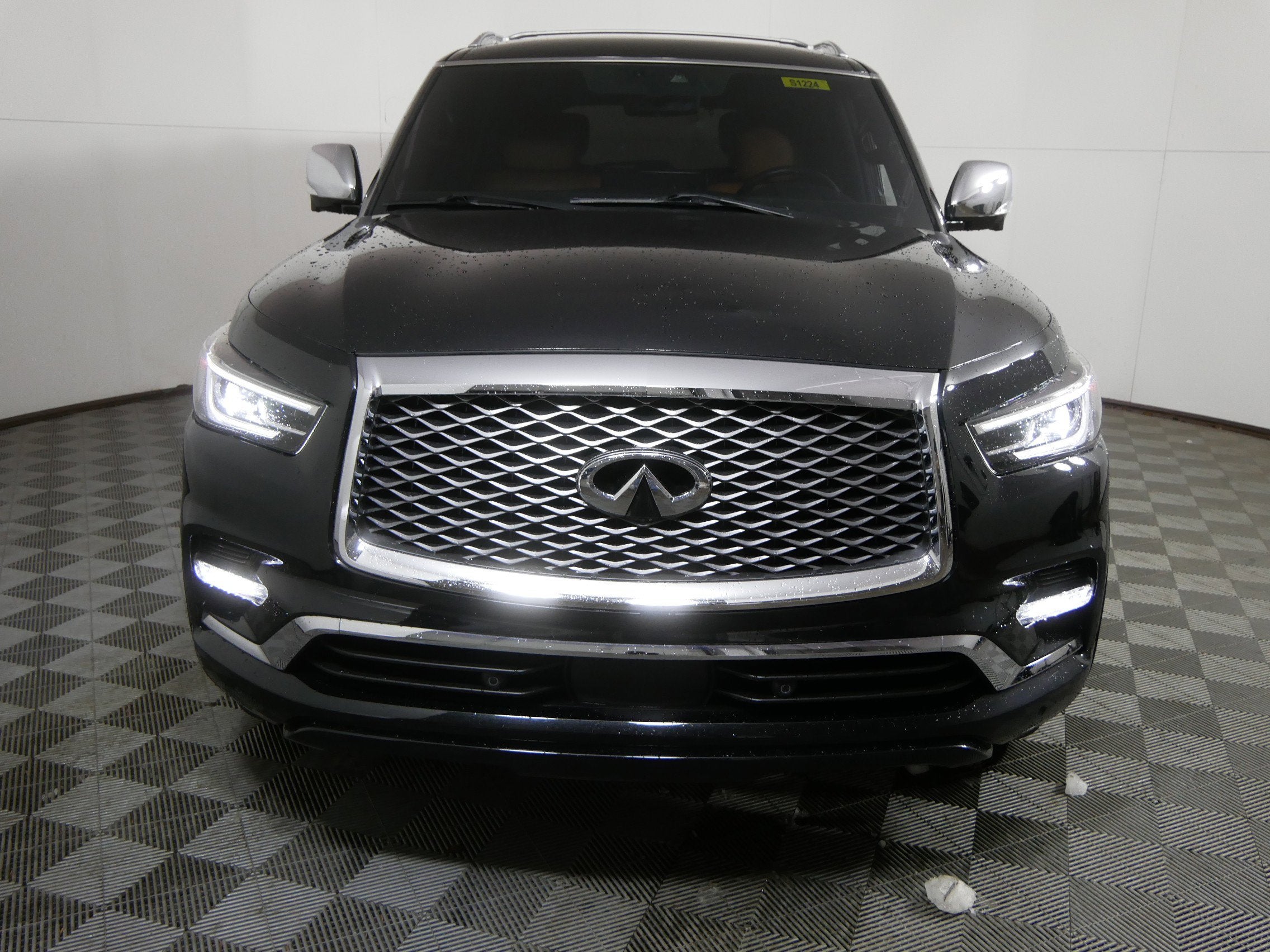 2023 INFINITI QX80 SENSORY