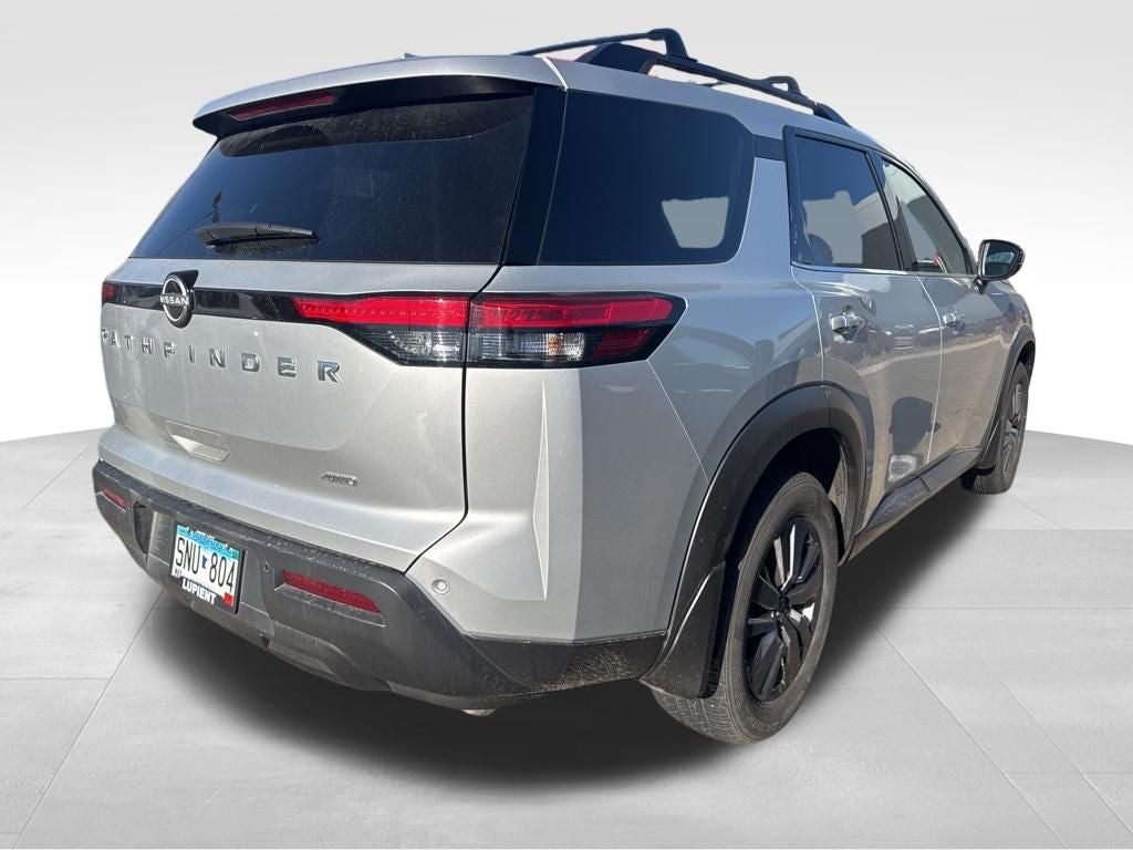 2025 Nissan Pathfinder SV