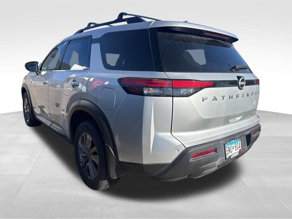 2025 Nissan Pathfinder SV