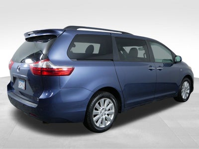 2017 Toyota Sienna XLE 7 Passenger