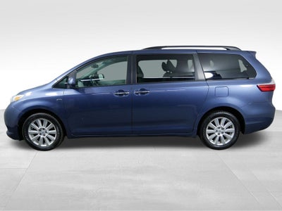 2017 Toyota Sienna XLE 7 Passenger