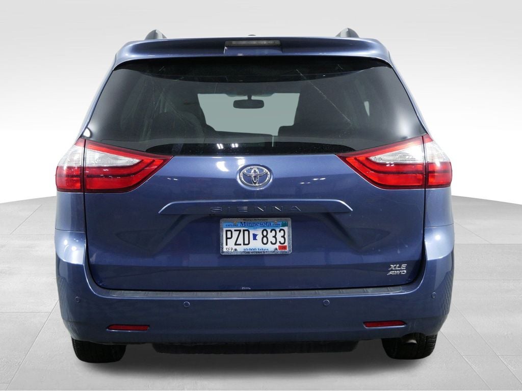 2017 Toyota Sienna XLE 7 Passenger