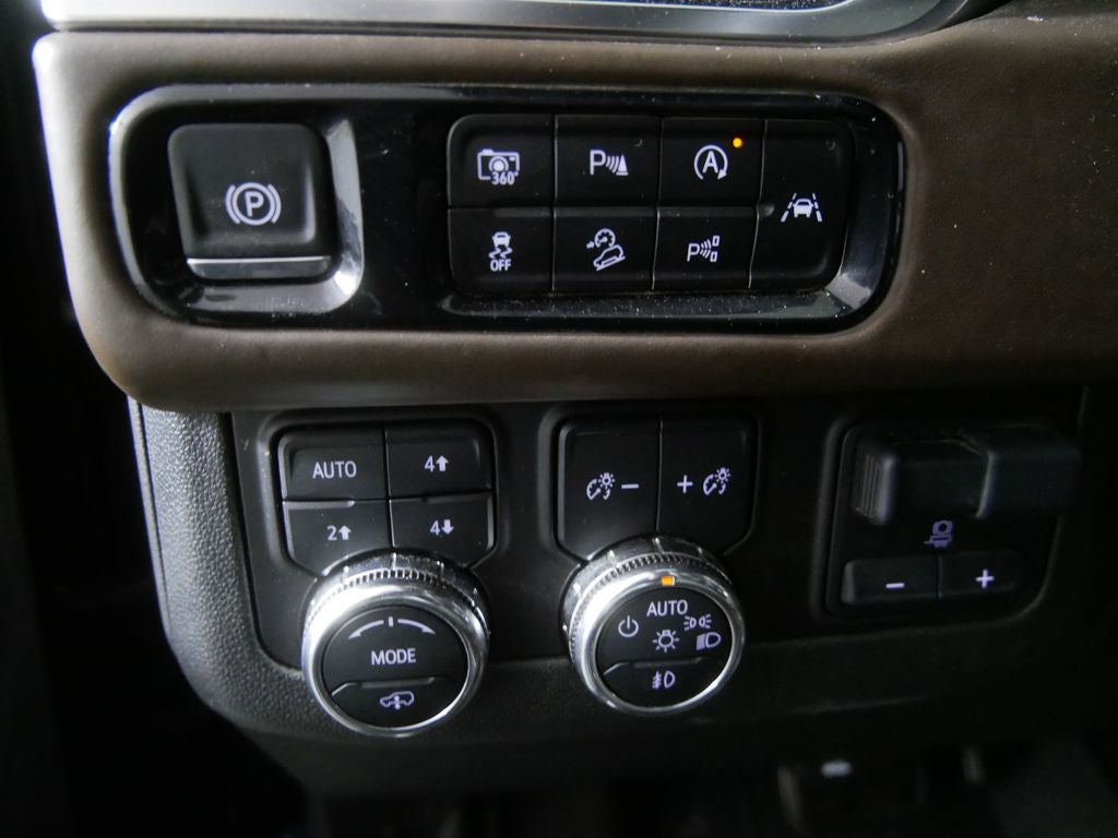 2025 GMC Yukon Denali Ultimate