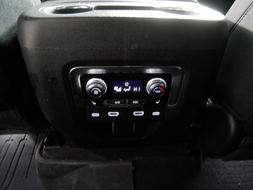 2024 GMC Yukon XL AT4