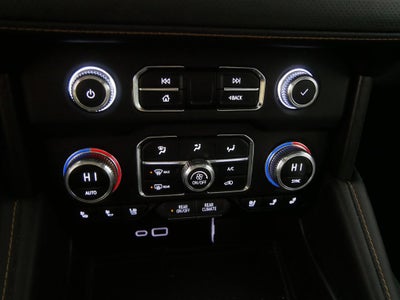 2024 GMC Yukon XL AT4