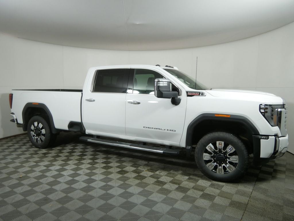 2025 GMC Sierra 3500HD Denali