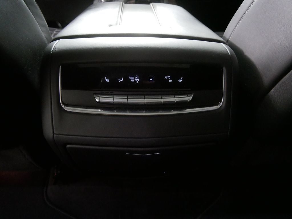 2022 Cadillac Escalade Sport Platinum