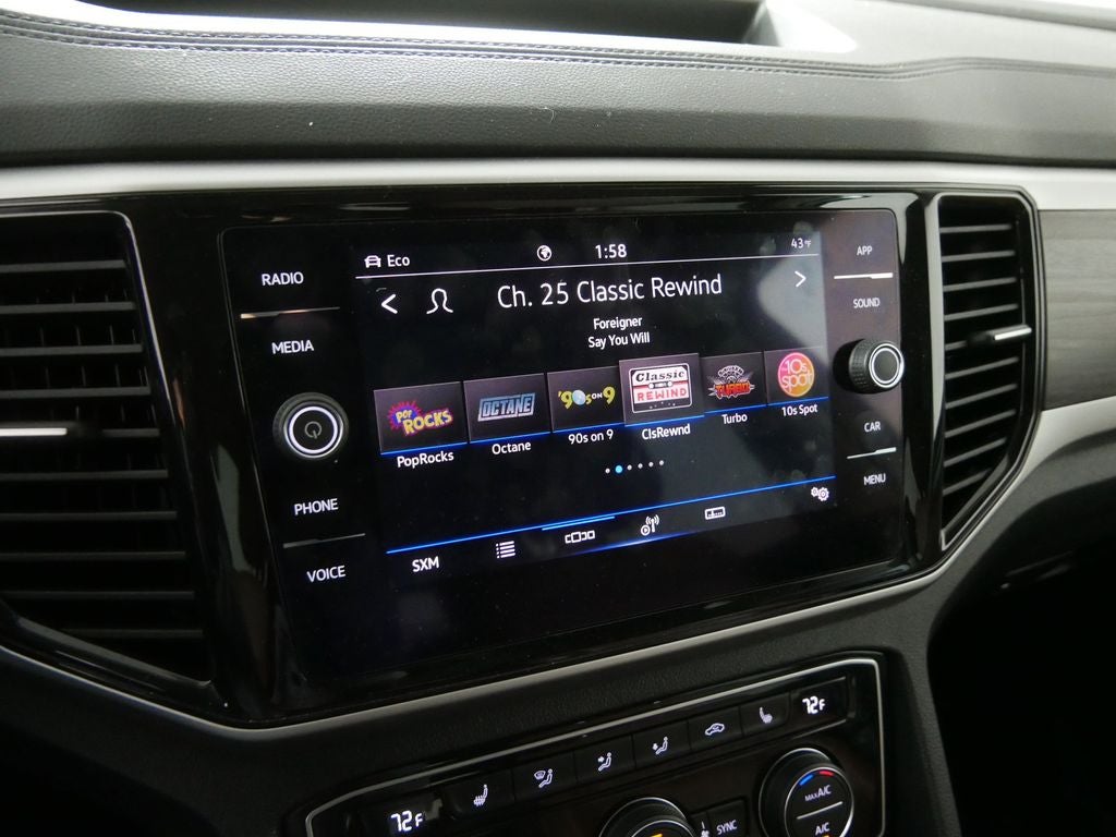 2022 Volkswagen Atlas 3.6L V6 SE w/Technology