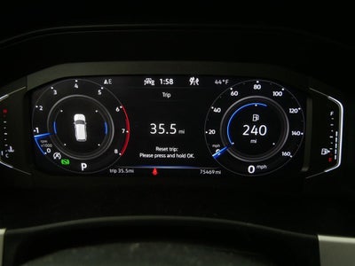 2022 Volkswagen Atlas 3.6L V6 SE w/Technology