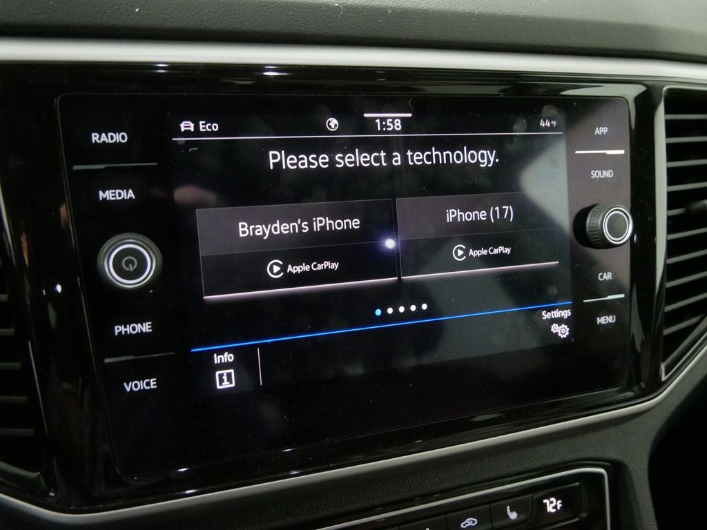 2022 Volkswagen Atlas 3.6L V6 SE w/Technology