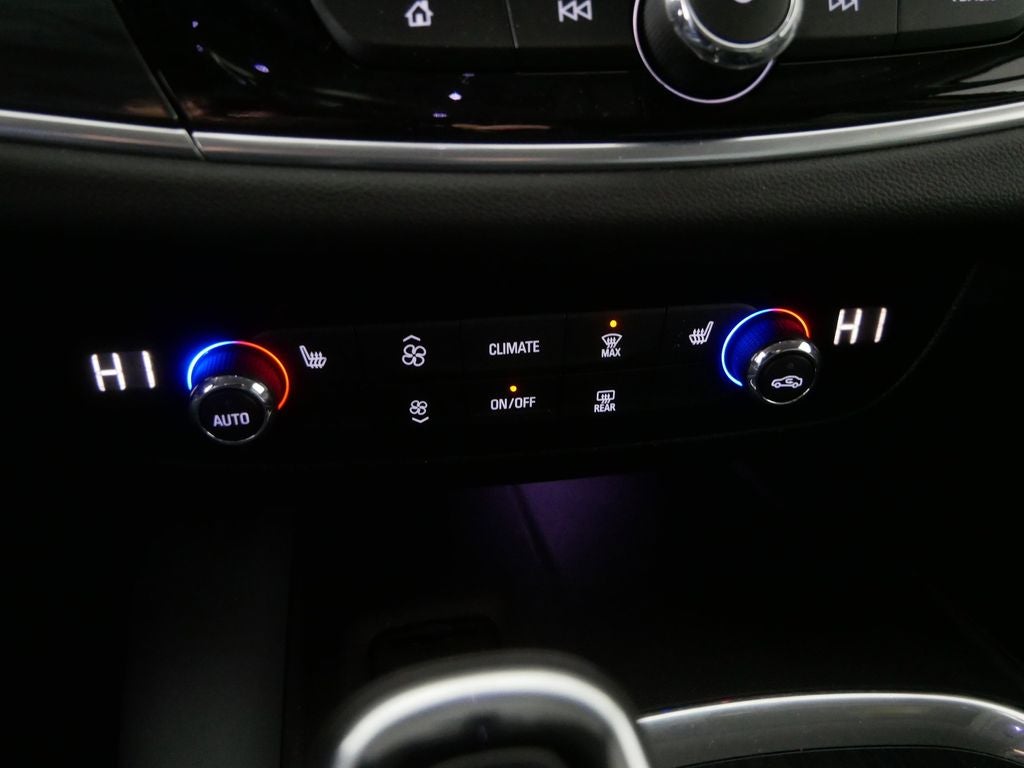 2021 Buick Enclave Essence