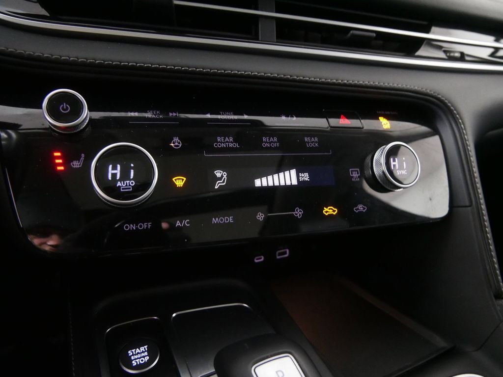 2024 INFINITI QX60 LUXE