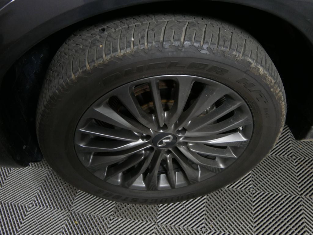 2023 INFINITI QX80 Premium Select