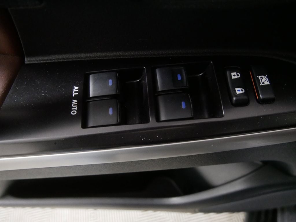 2019 Toyota Land Cruiser Base