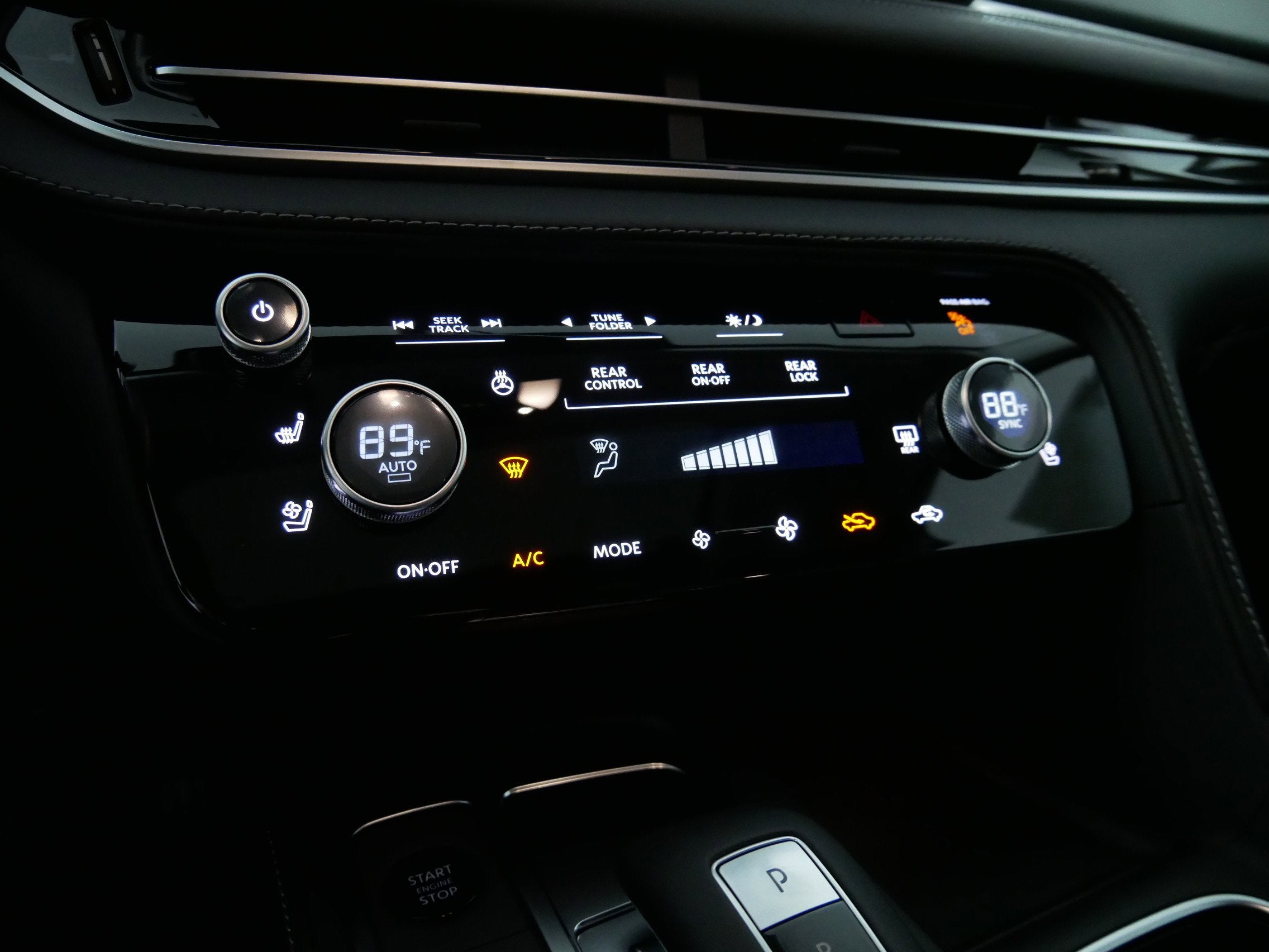 2026 INFINITI QX60 LUXE