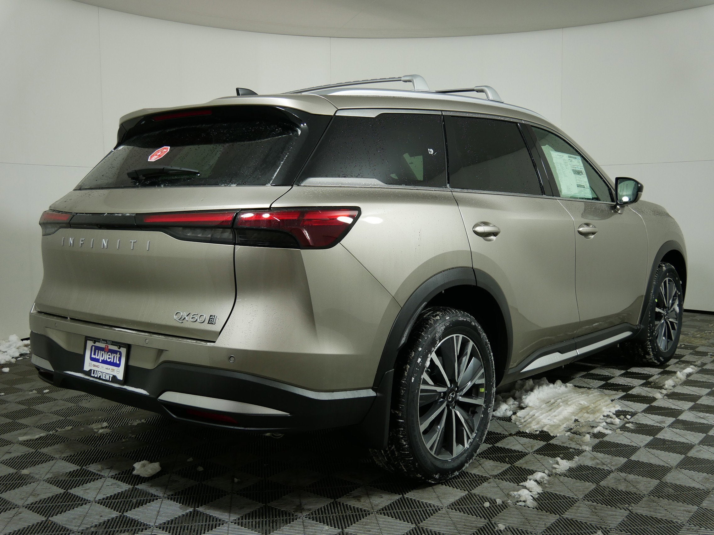 2026 INFINITI QX60 LUXE