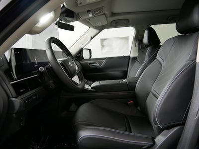 2025 INFINITI QX80 LUXE