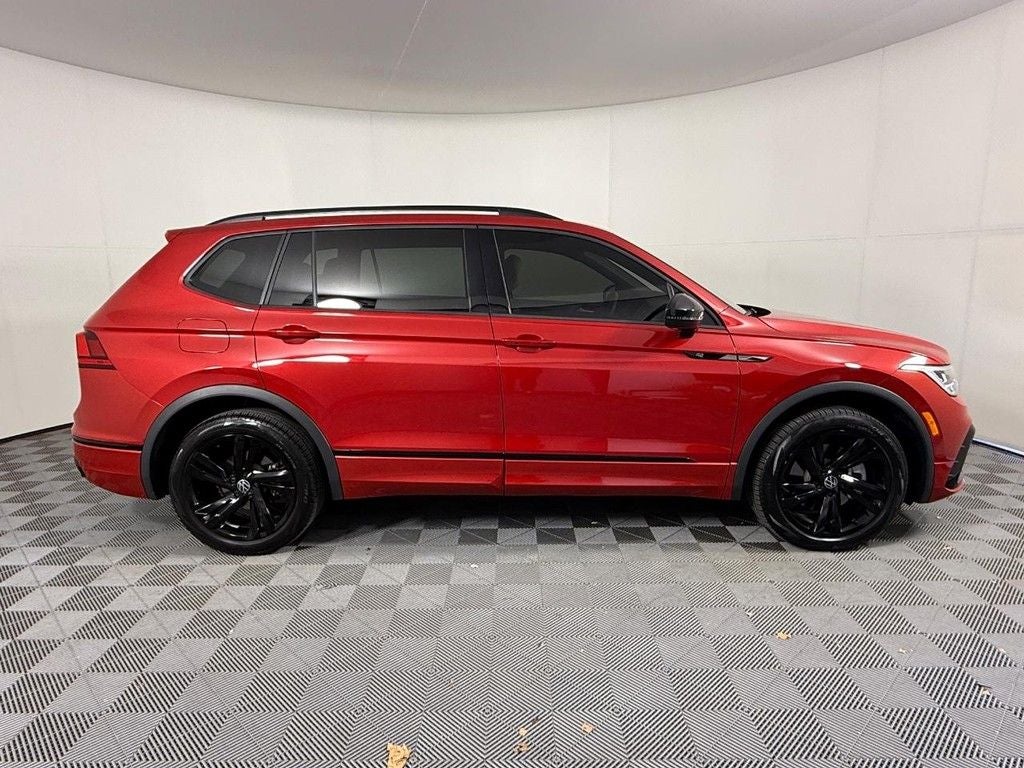 2024 Volkswagen Tiguan 2.0T SE R-Line Black