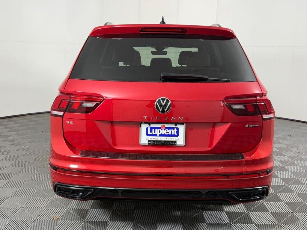 2024 Volkswagen Tiguan 2.0T SE R-Line Black