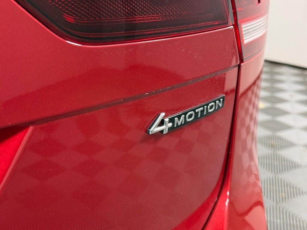 2024 Volkswagen Tiguan 2.0T SE R-Line Black