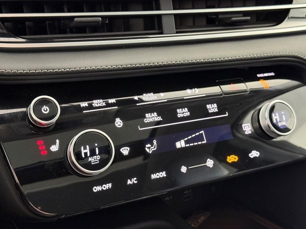 2023 INFINITI QX60 LUXE