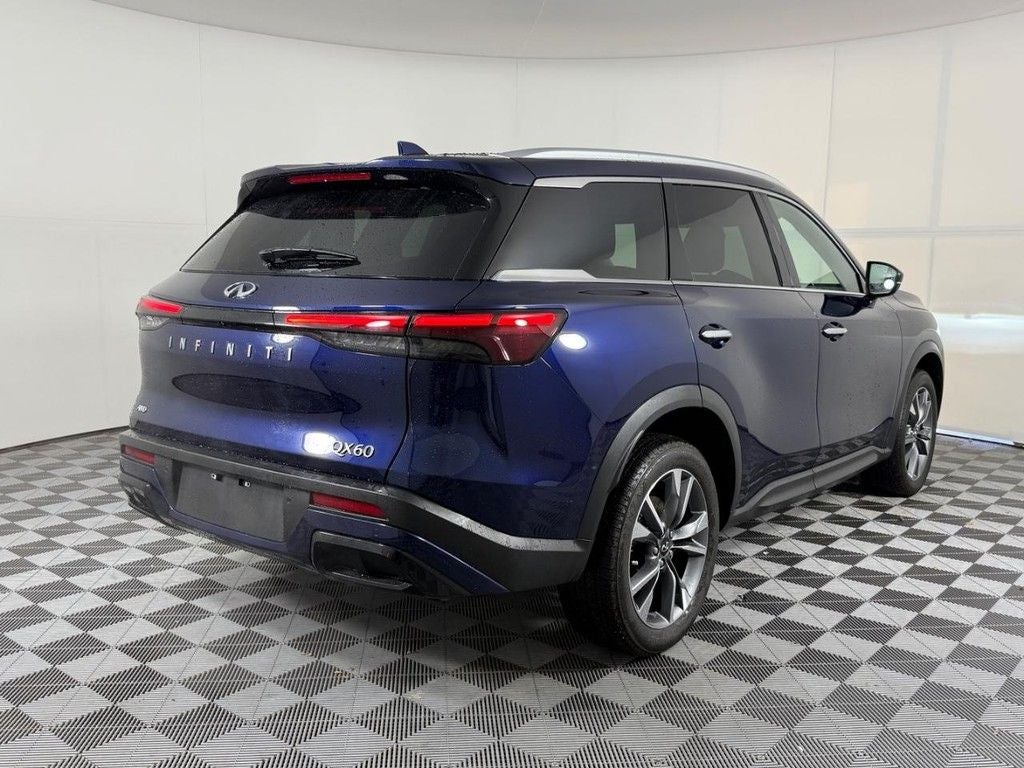 2023 INFINITI QX60 LUXE