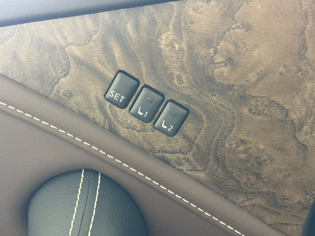 2023 INFINITI QX80 Premium Select