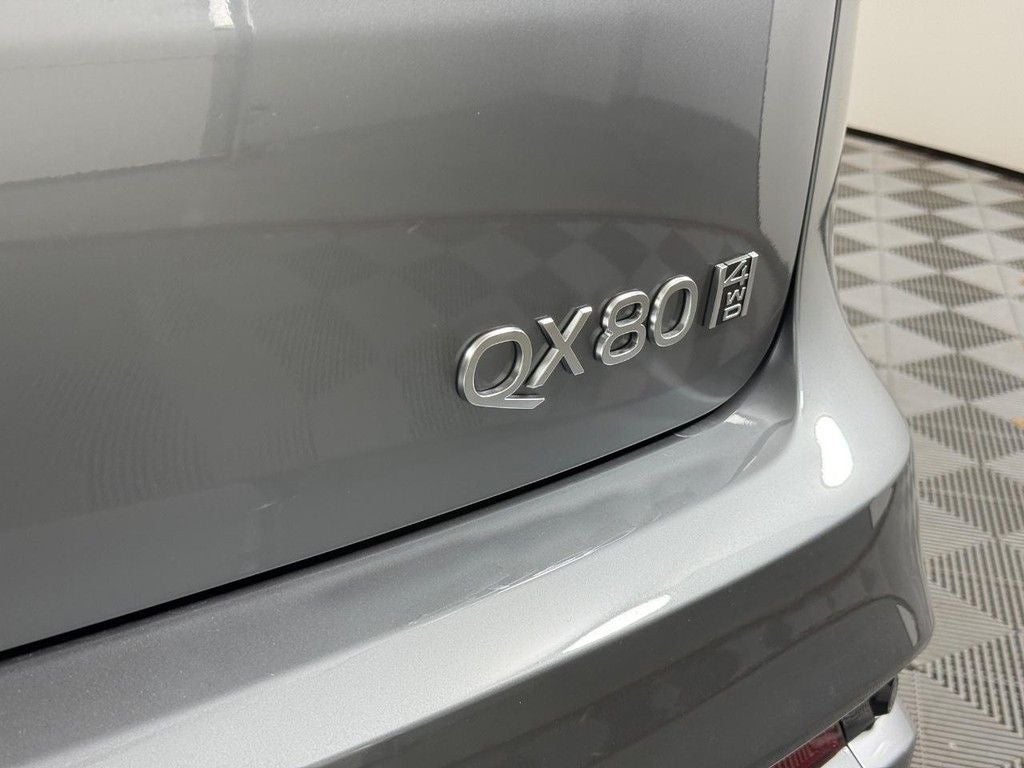 2026 INFINITI QX80 LUXE
