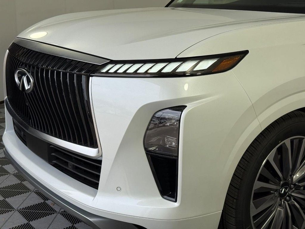 2026 INFINITI QX80 LUXE