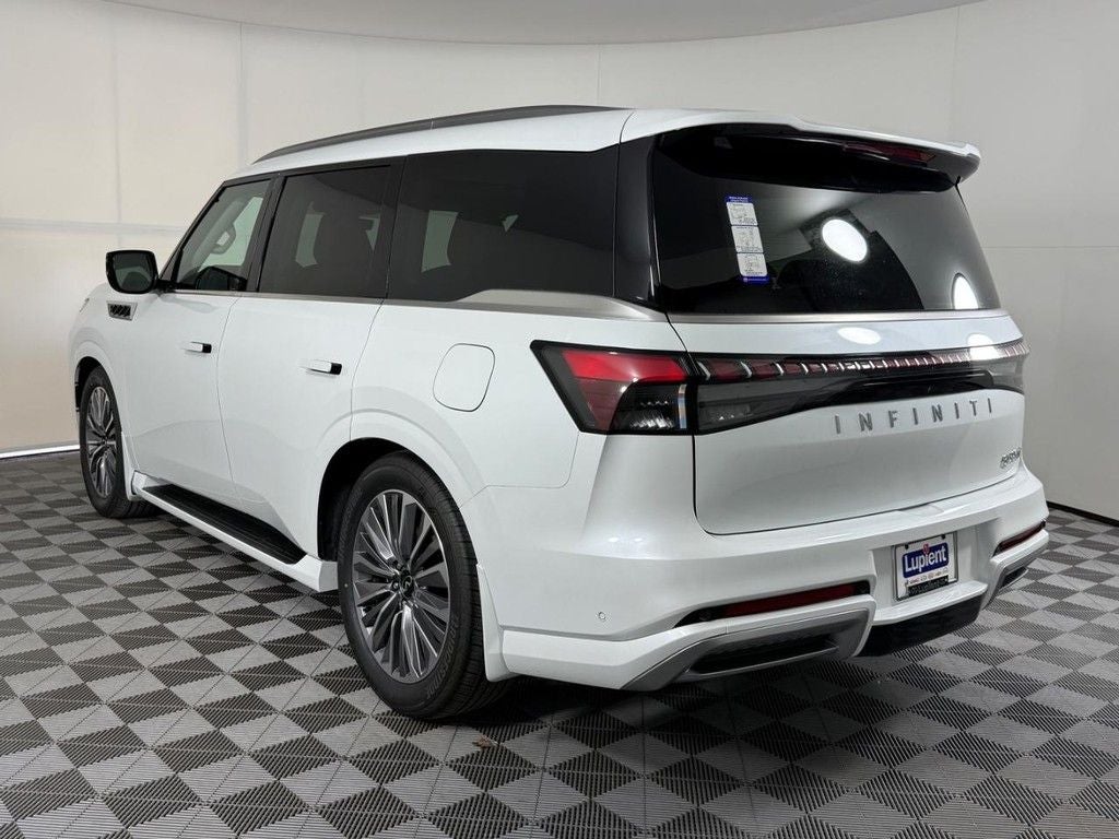 2026 INFINITI QX80 LUXE