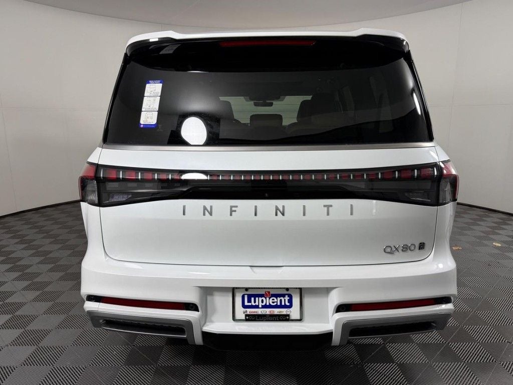 2026 INFINITI QX80 LUXE