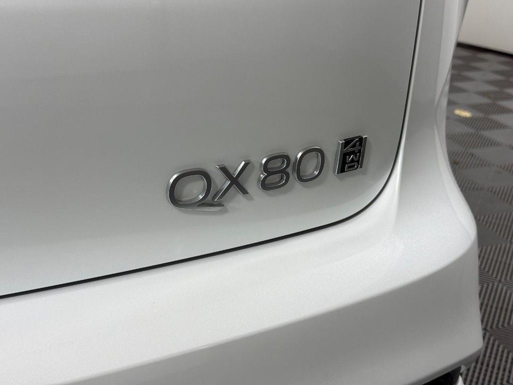 2026 INFINITI QX80 LUXE