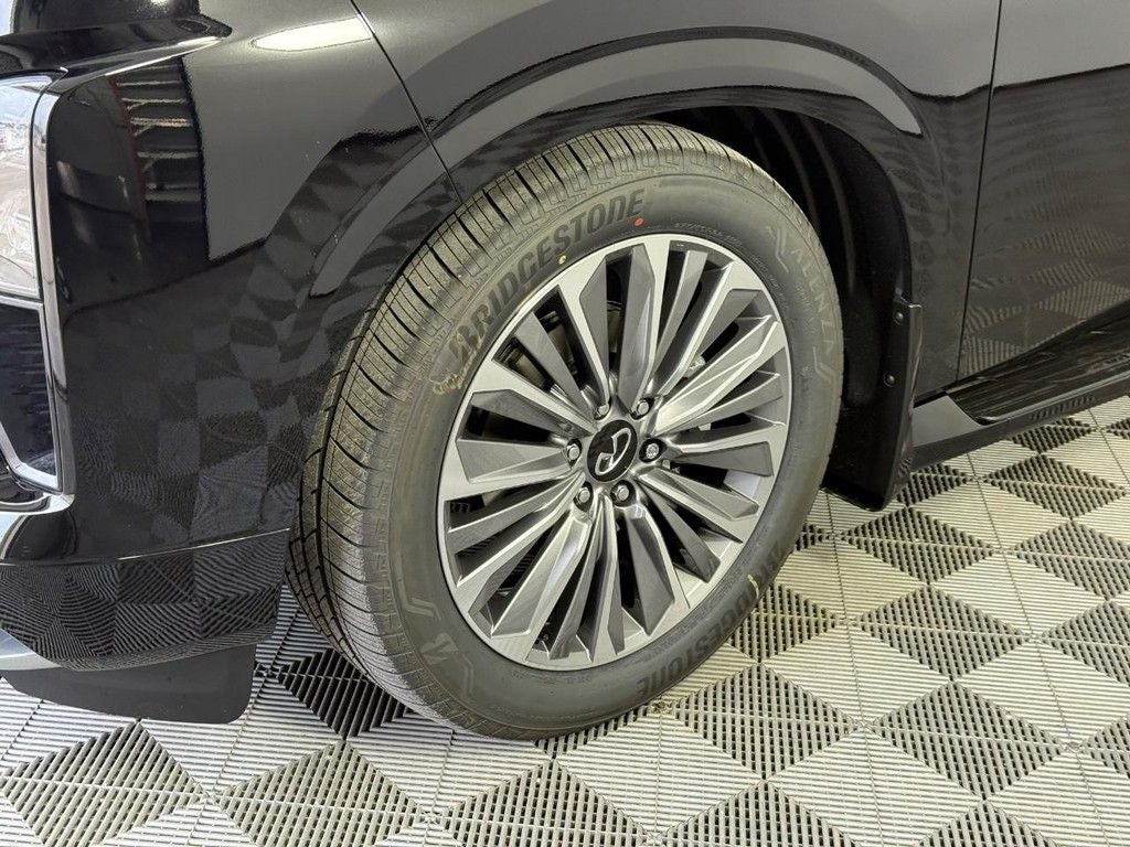 2026 INFINITI QX80 LUXE