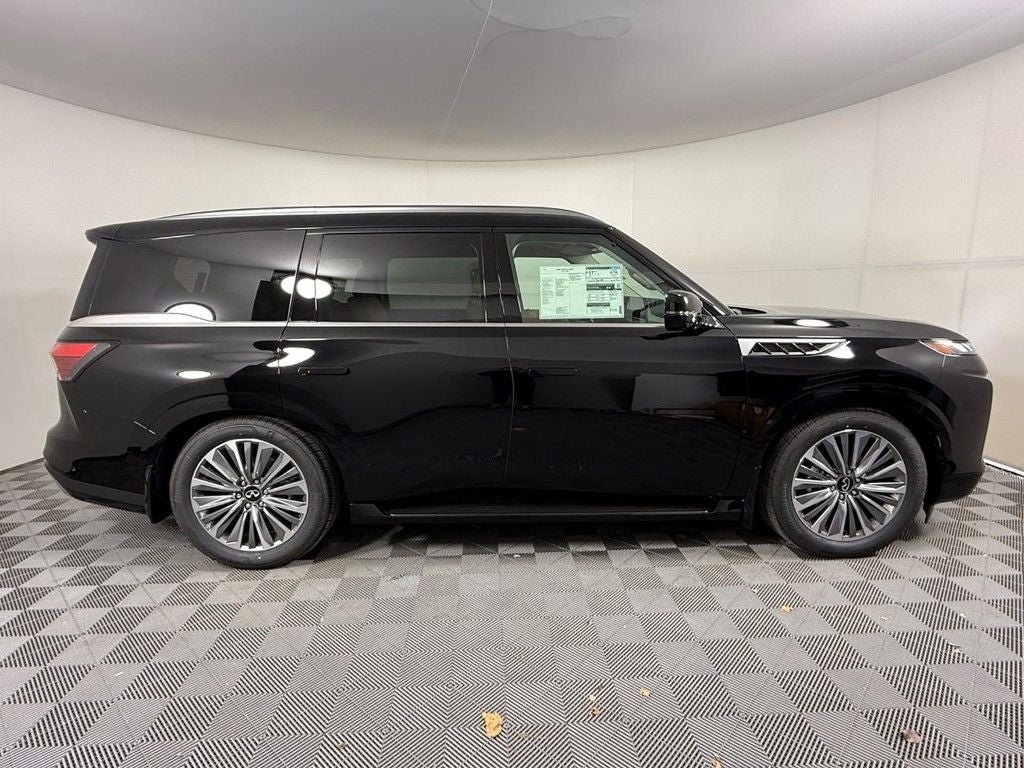 2026 INFINITI QX80 LUXE