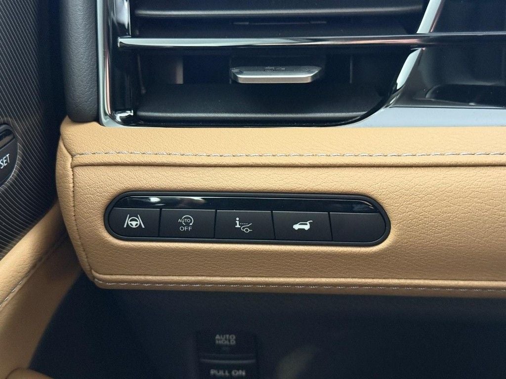 2026 INFINITI QX80 LUXE