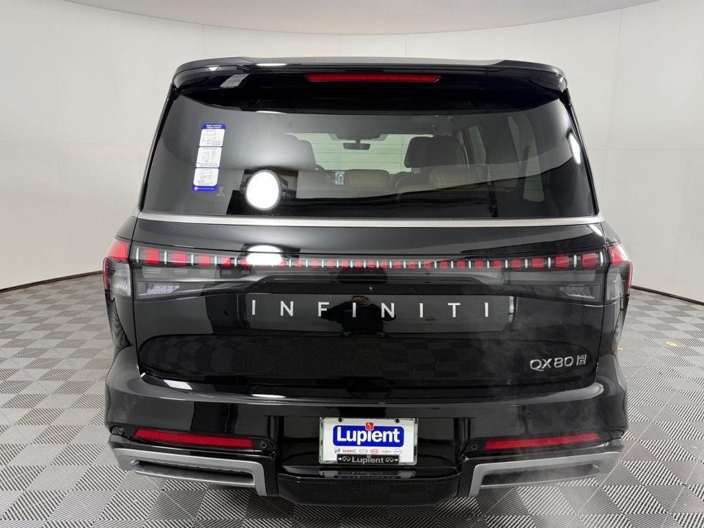 2026 INFINITI QX80 LUXE