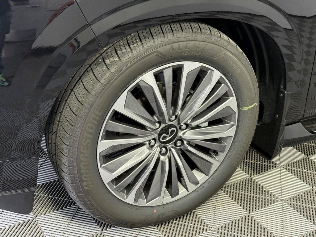 2026 INFINITI QX80 LUXE