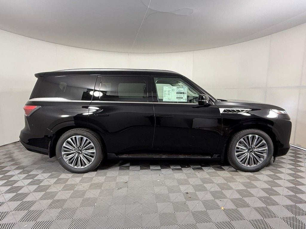 2026 INFINITI QX80 LUXE