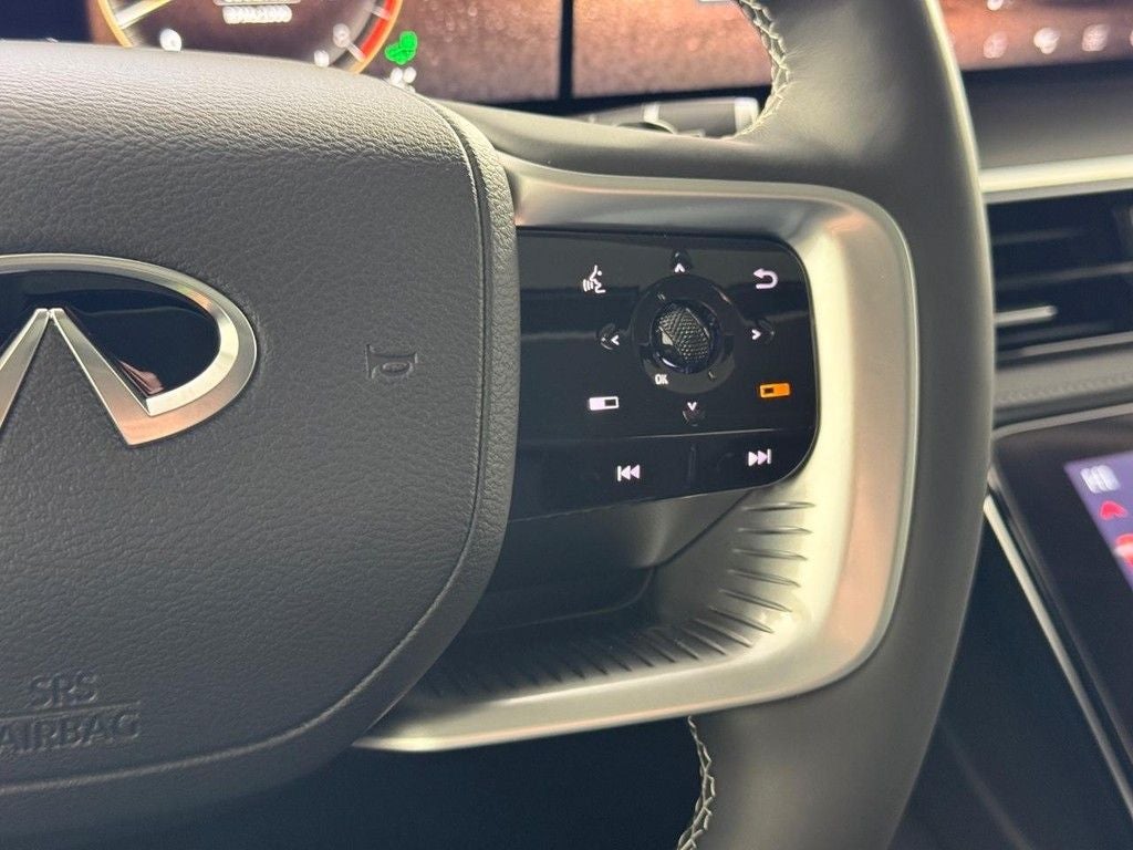 2026 INFINITI QX80 LUXE