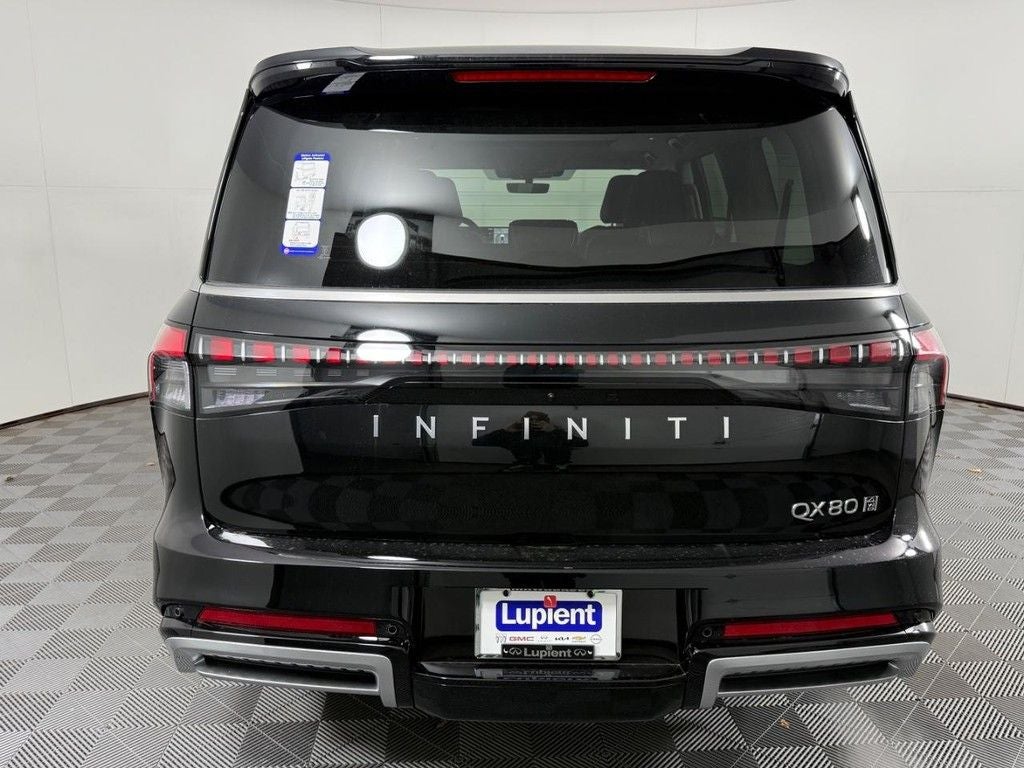 2026 INFINITI QX80 LUXE