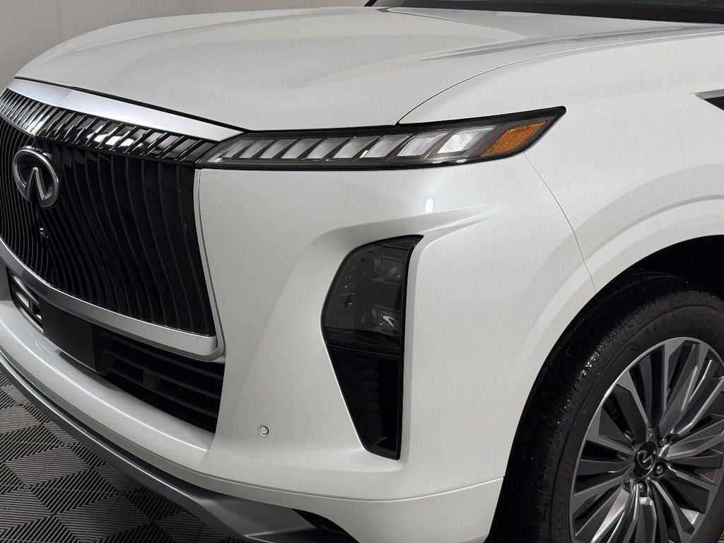 2026 INFINITI QX80 LUXE
