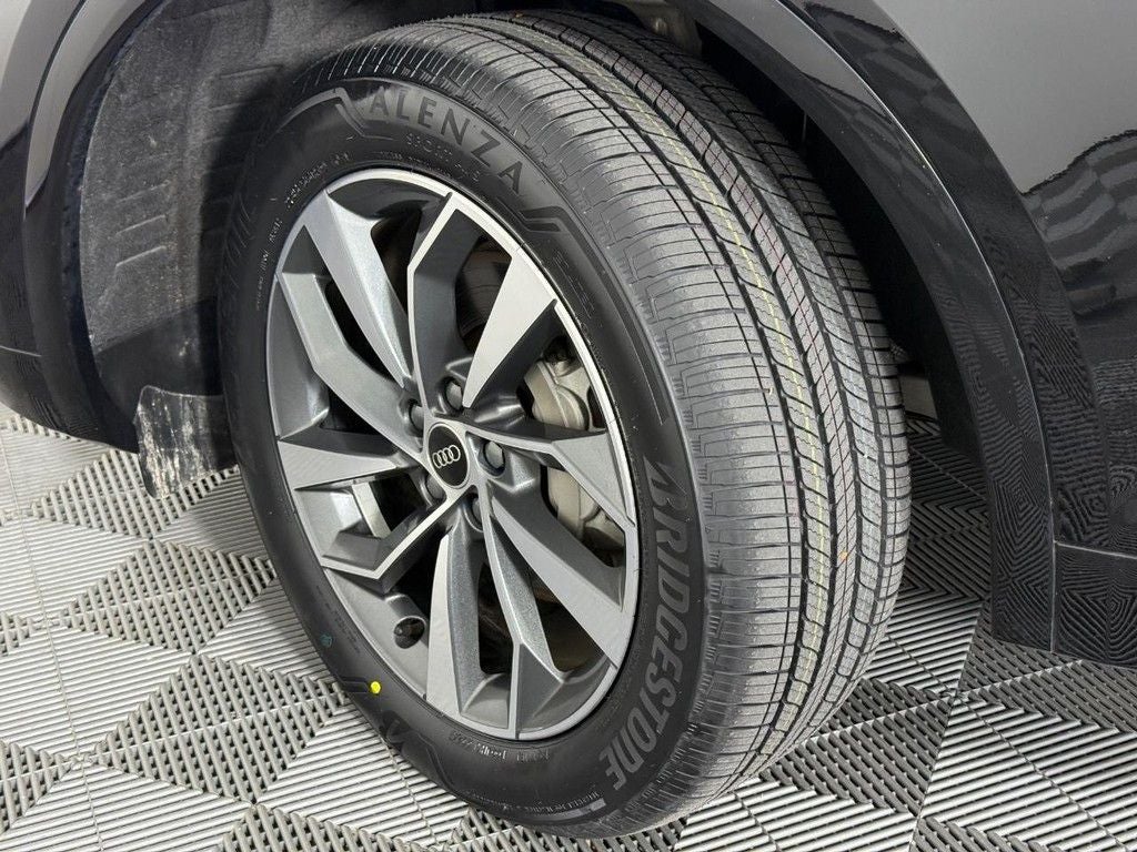 2023 Audi Q5 45 S line Premium quattro