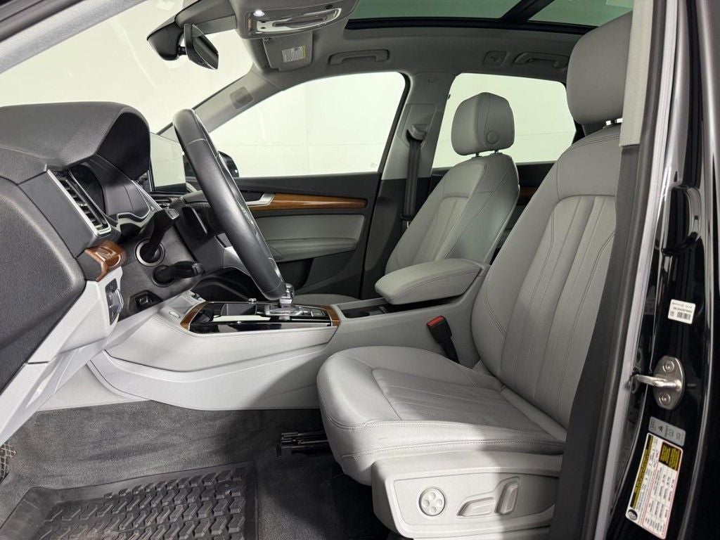 2023 Audi Q5 45 S line Premium quattro